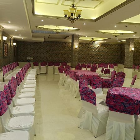 Hotel Posh Chandīgarh Exterior foto