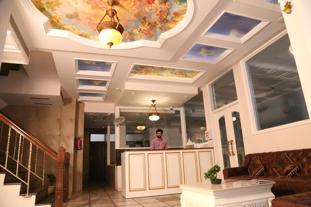 Hotel Posh Chandīgarh Exterior foto