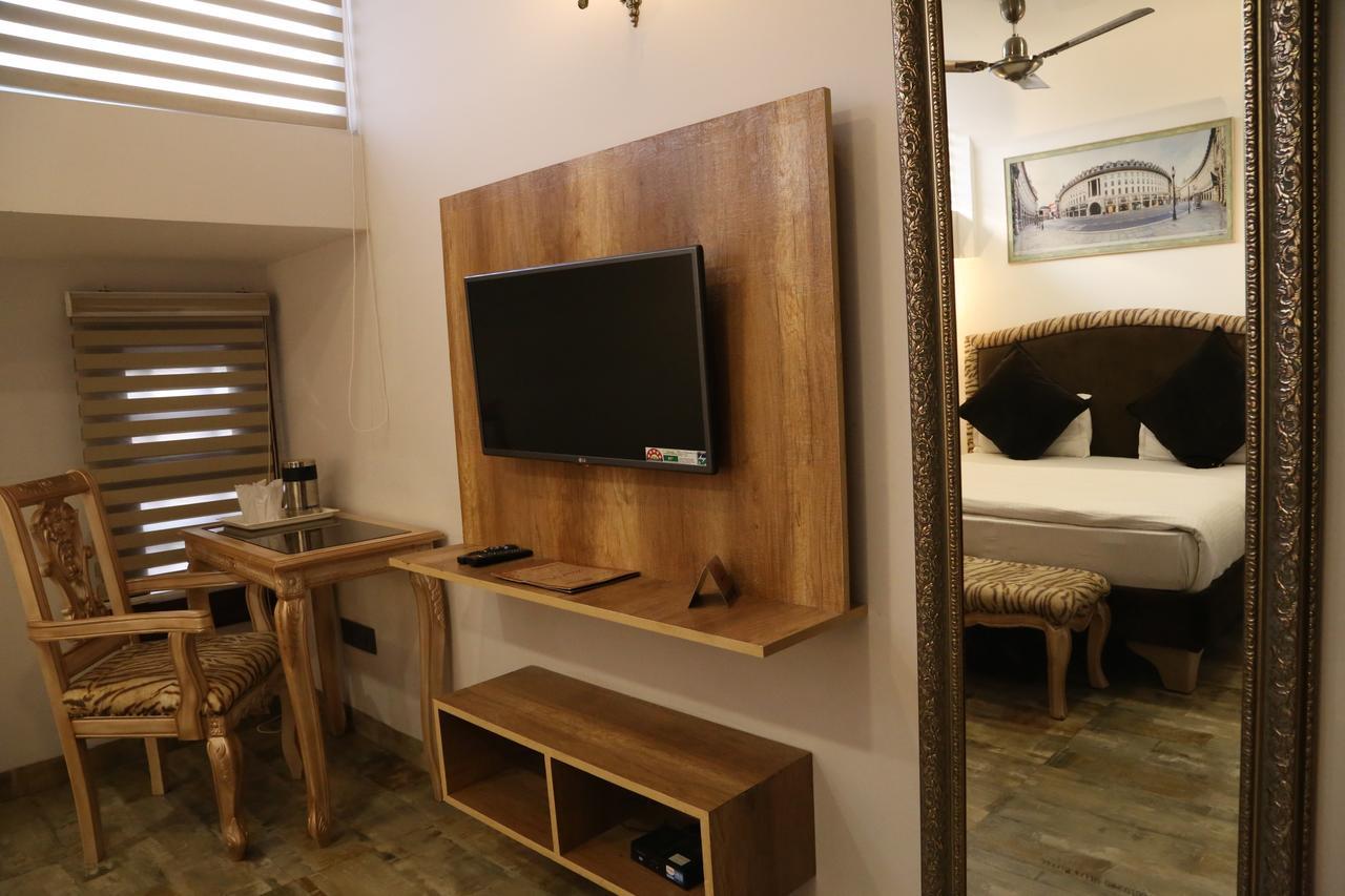 Hotel Posh Chandīgarh Exterior foto